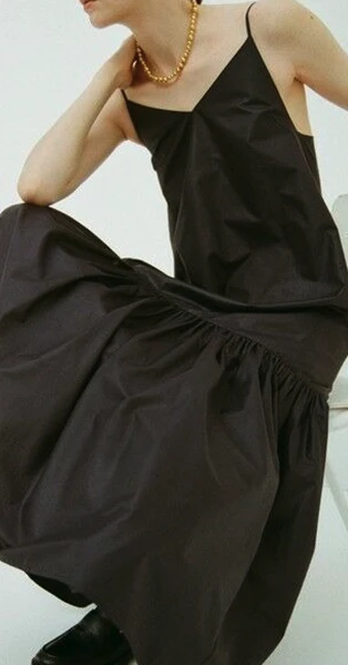 DRESS / TOMORROWLAND